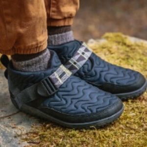 Chaco ramble boot black quilted fleece lining all season vegan
